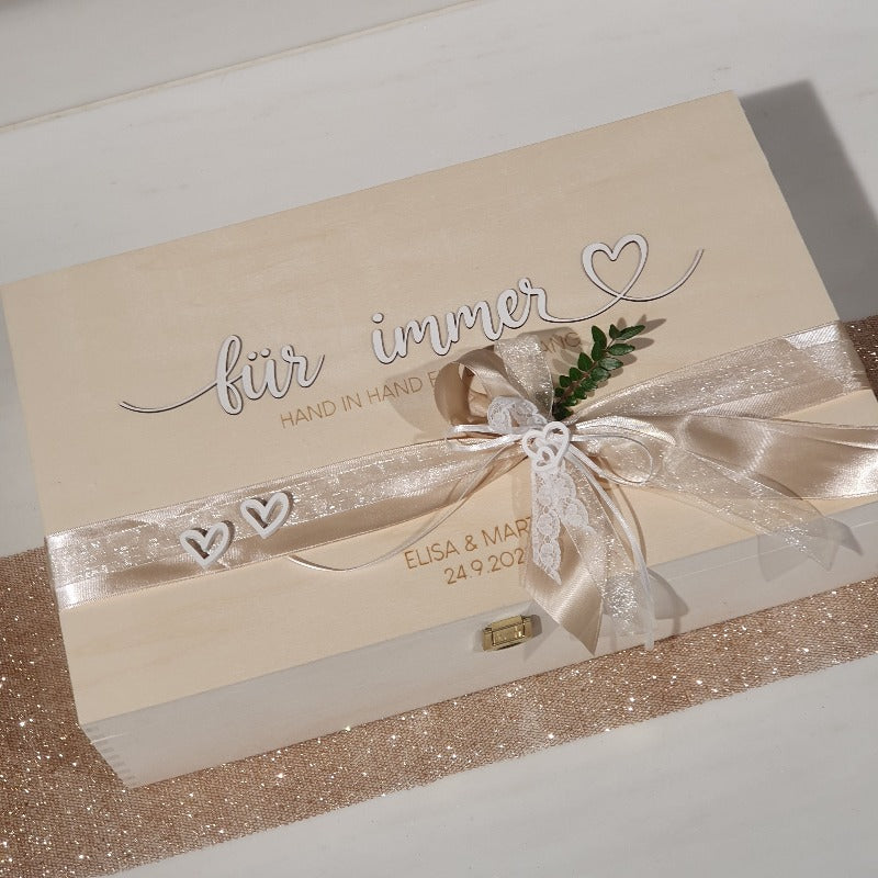 Erinnerungsbox aus Naturholz, personalisierbar